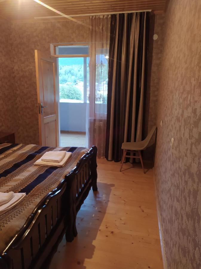 Guest House Nene Местія Екстер'єр фото